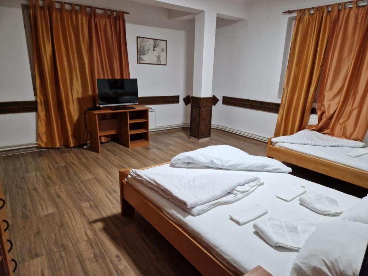 Hotel Duga Novi Sad Bagian luar foto