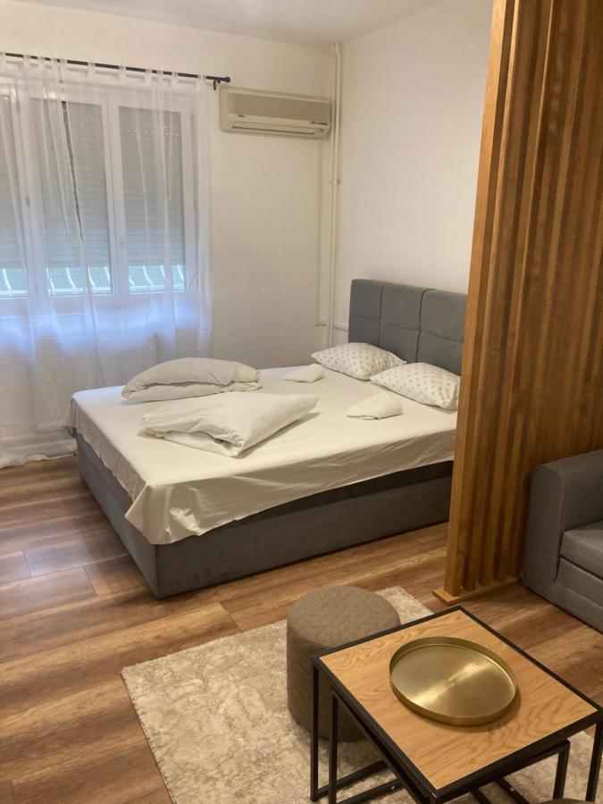 Hotel Duga Novi Sad Bagian luar foto