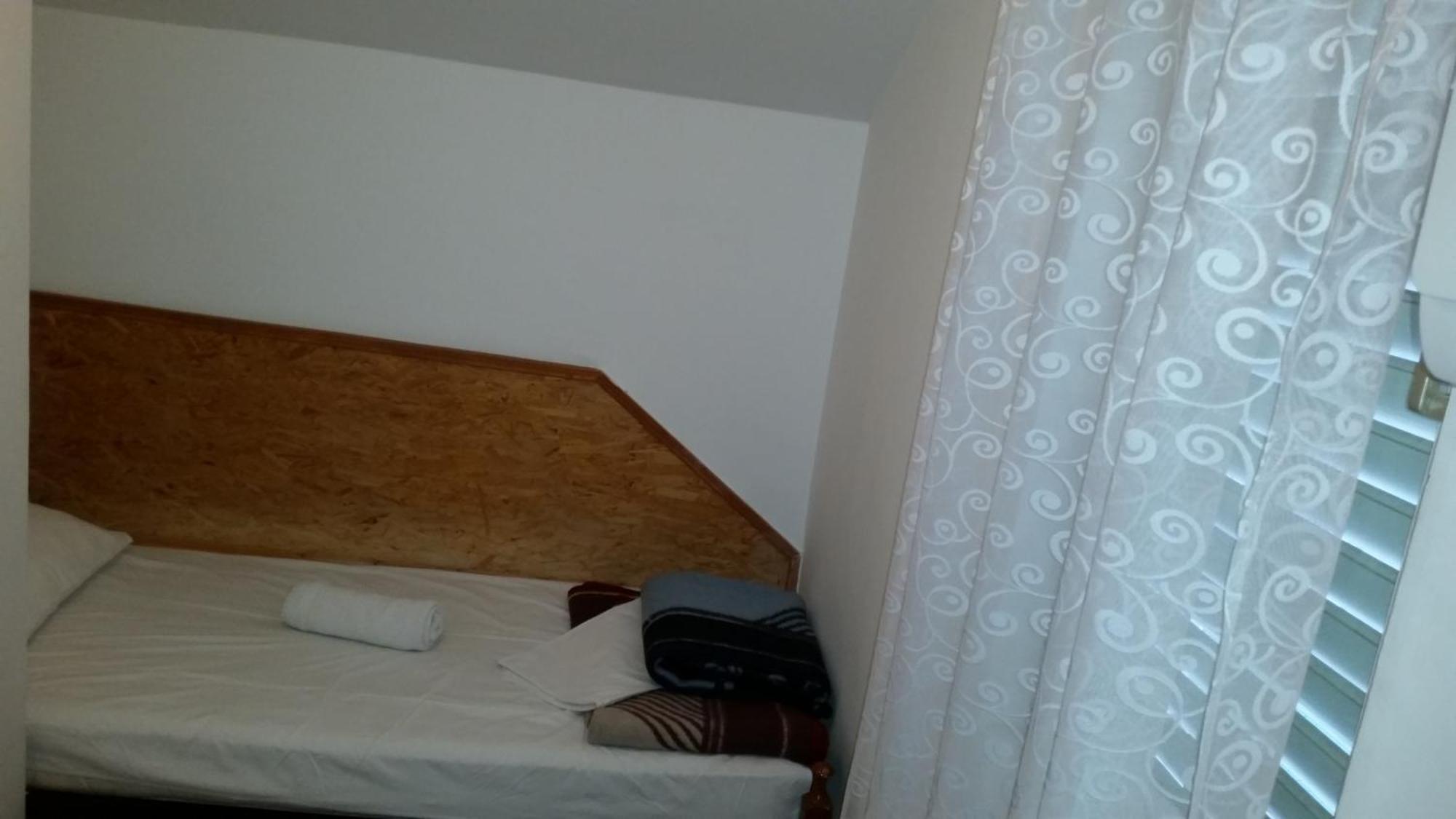Hotel Duga Novi Sad Bagian luar foto