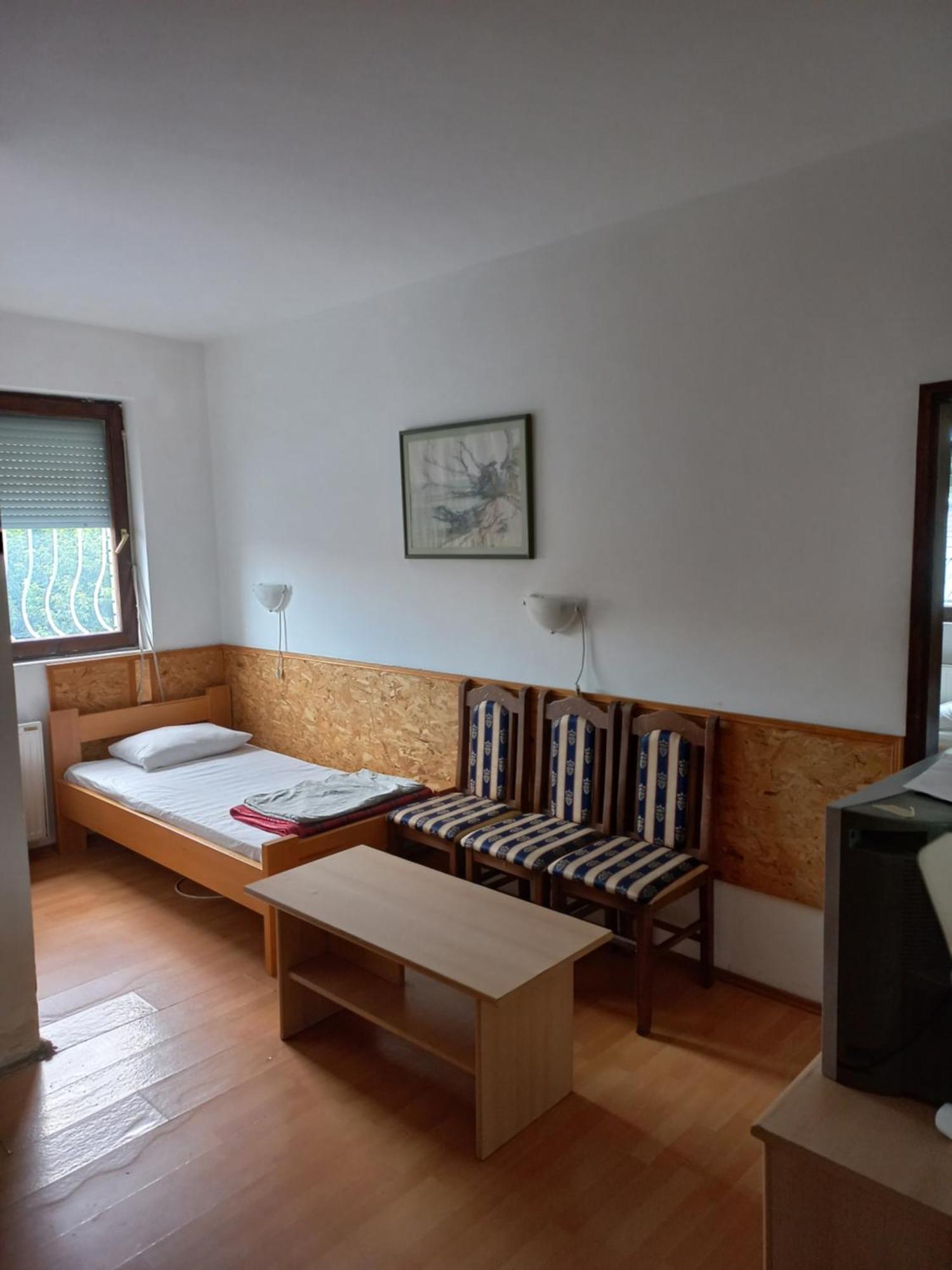 Hotel Duga Novi Sad Bagian luar foto