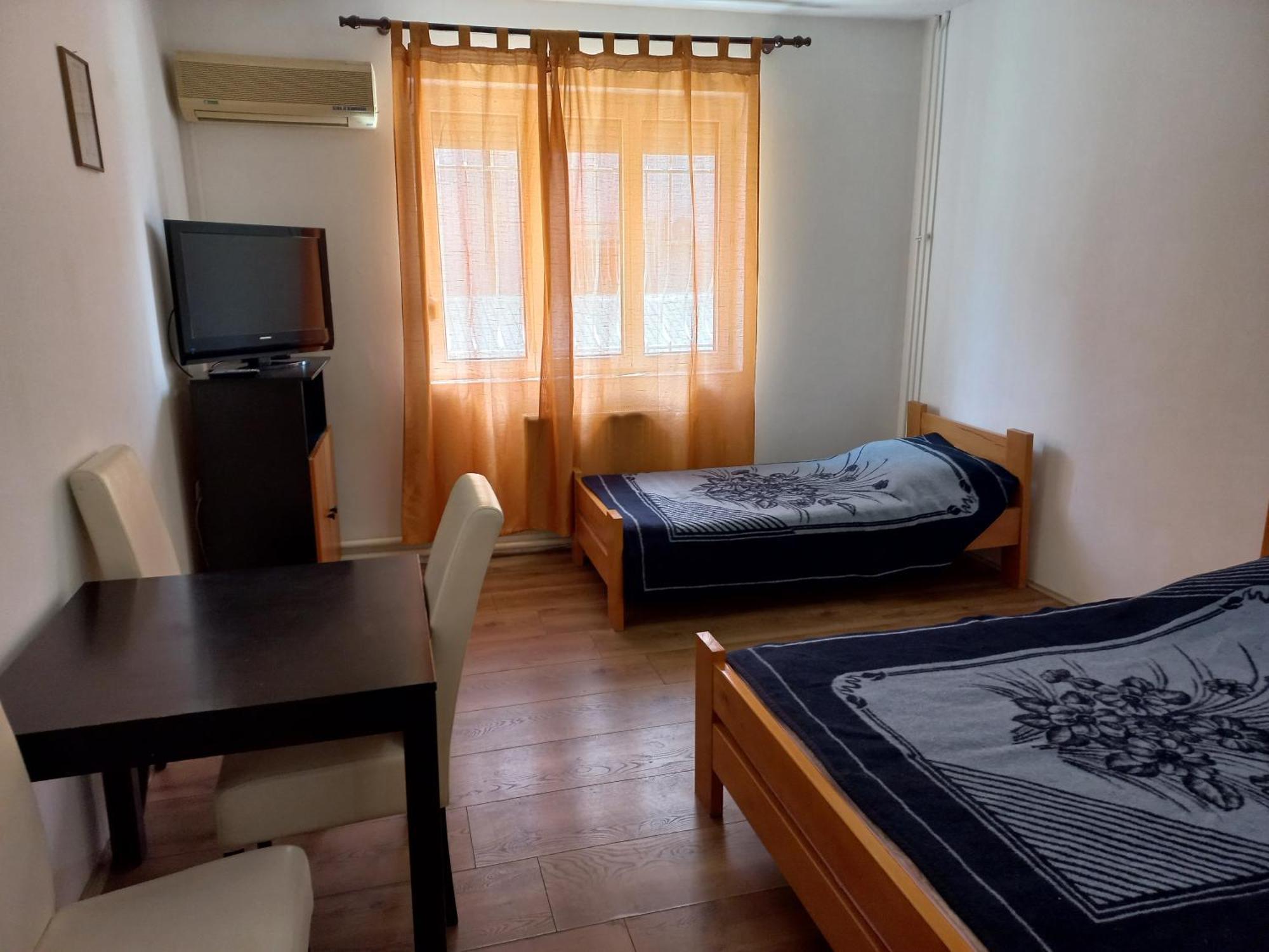 Hotel Duga Novi Sad Bagian luar foto