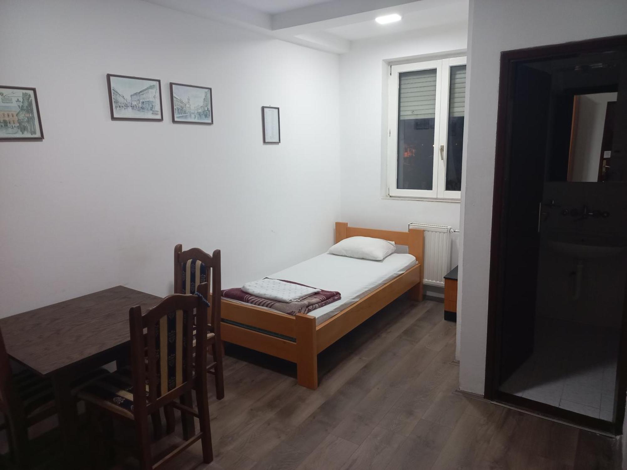 Hotel Duga Novi Sad Bagian luar foto
