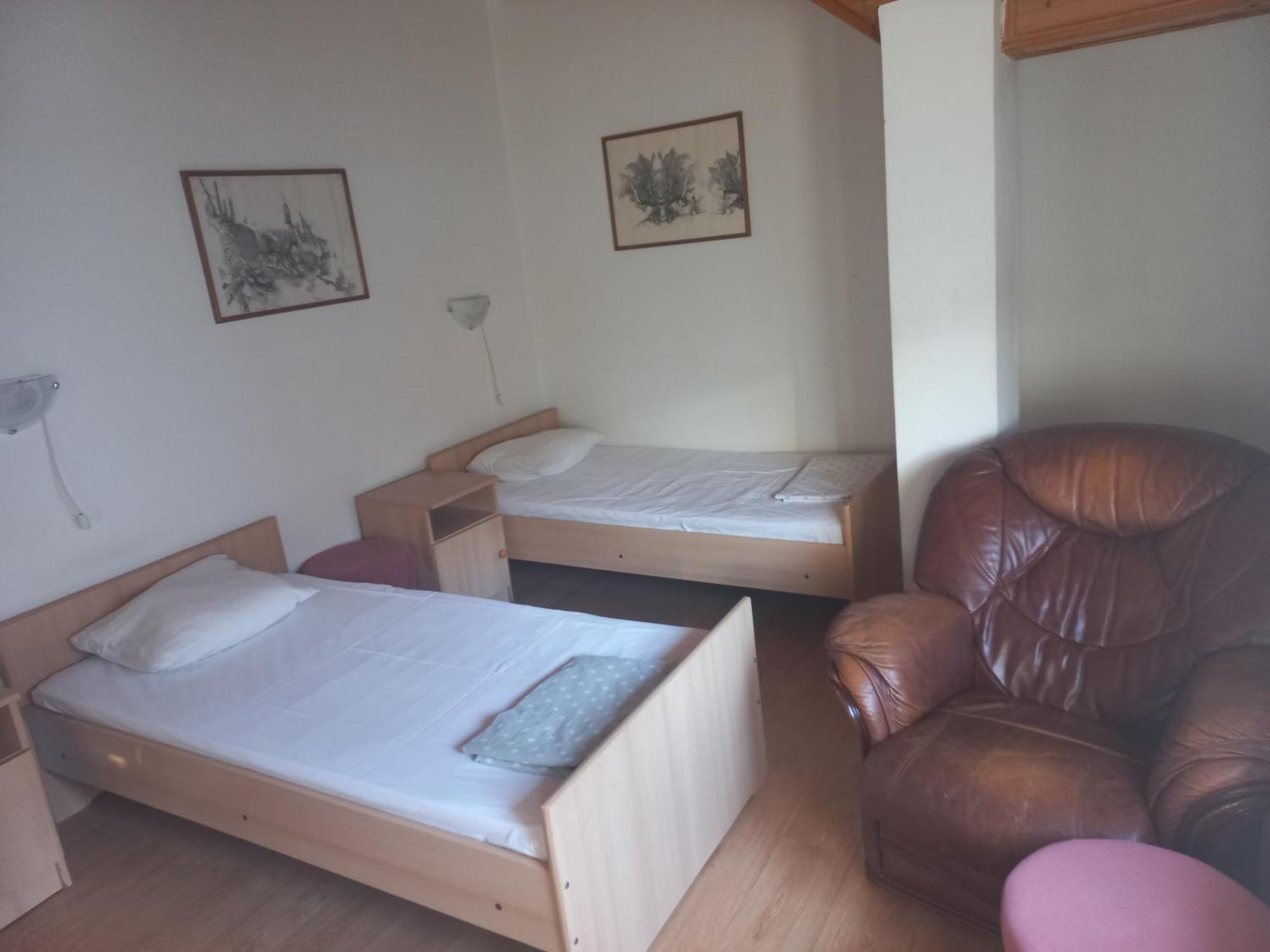 Hotel Duga Novi Sad Bagian luar foto