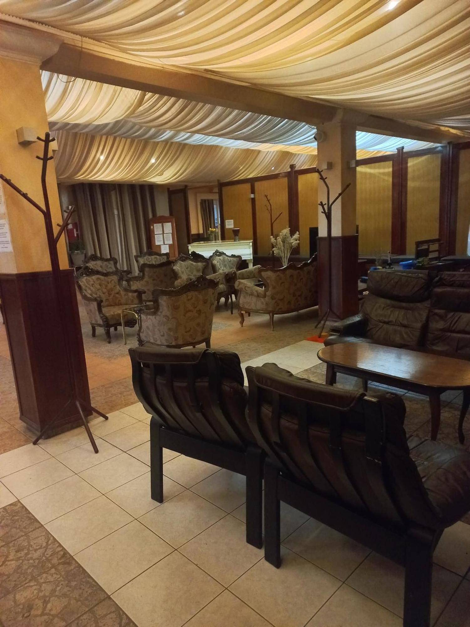 Hotel Duga Novi Sad Bagian luar foto