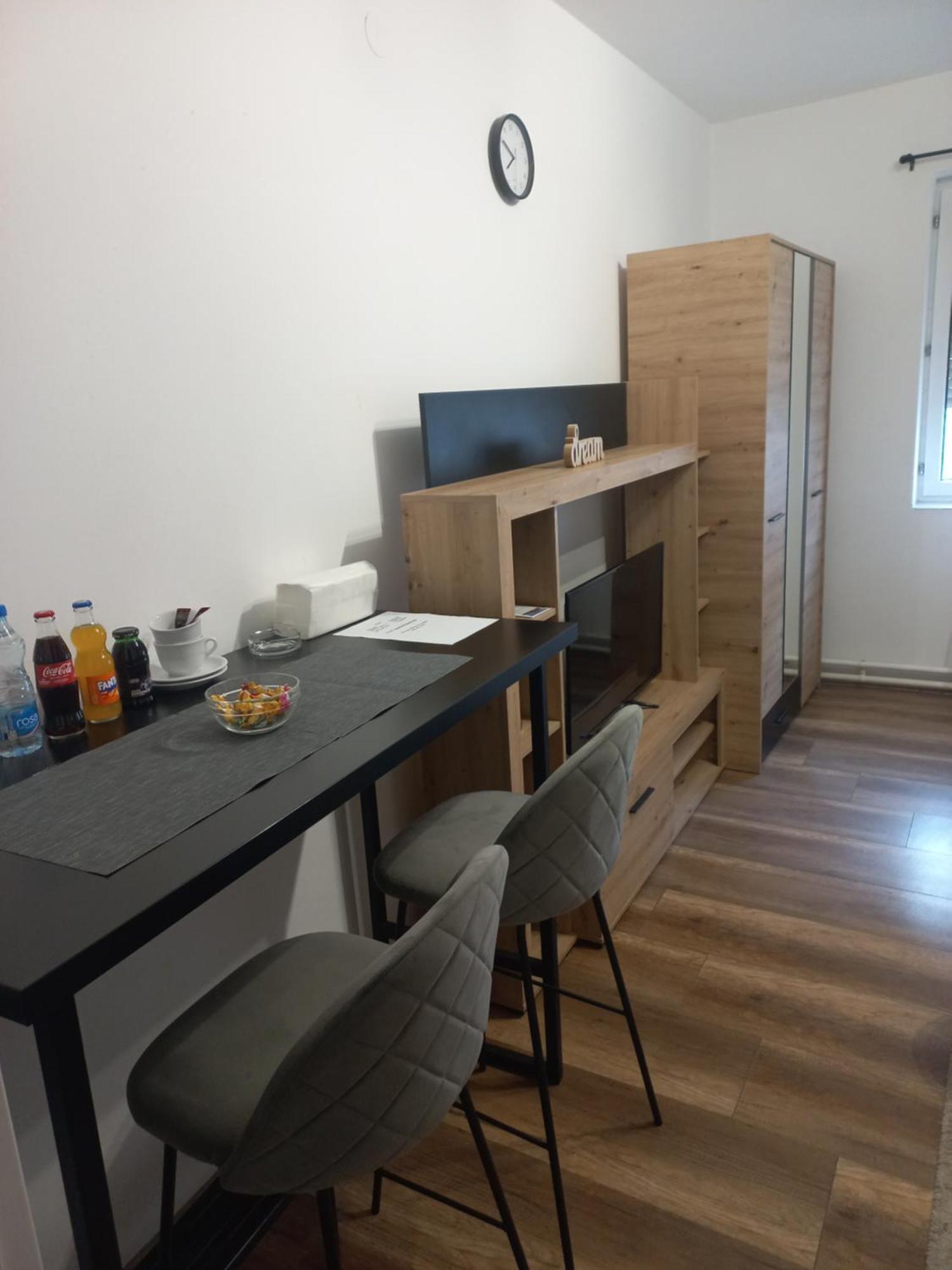 Hotel Duga Novi Sad Bagian luar foto
