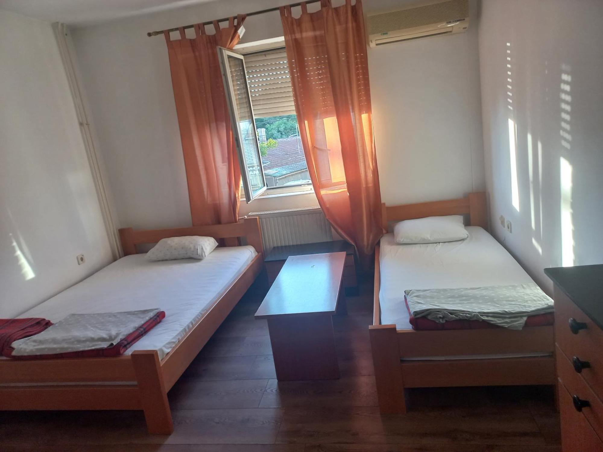 Hotel Duga Novi Sad Bagian luar foto