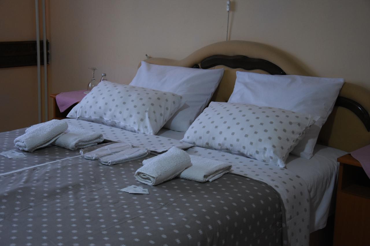Hotel Duga Novi Sad Bagian luar foto
